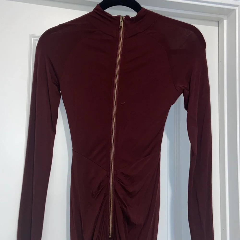 High-low burgundy long sleeve dress - Picture 4 of 6